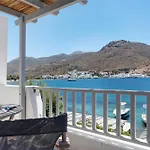 Nicolas House 4 *