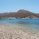 Nicolas House 4 *
